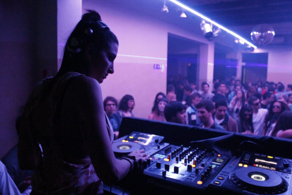 Free Tracks: Bags of fun, free to download