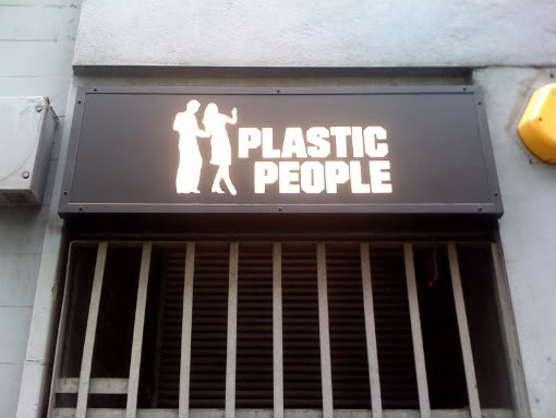 Download Four Tet and Floating Points’ last ever set at Plastic People